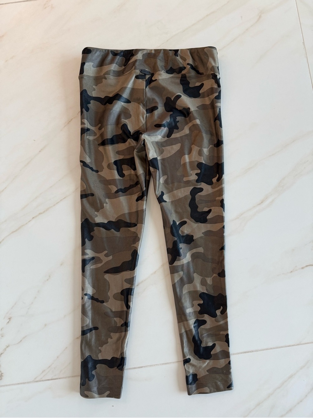 Koral Lustrous Infinity High Rise Leggings Camo - Picture 6 of 6